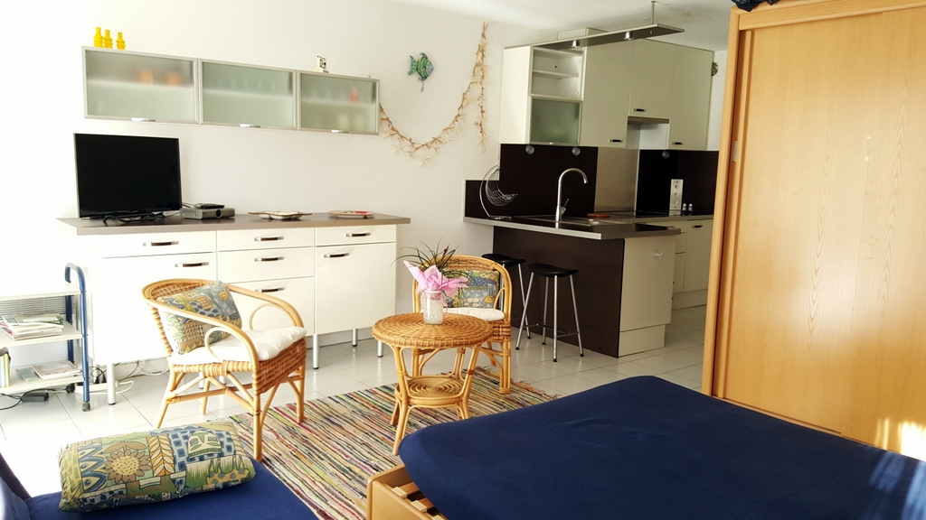 20160211183435_location-de-vacances-st-raphael-bord-de-mer-piscine-acquarine-b07-8